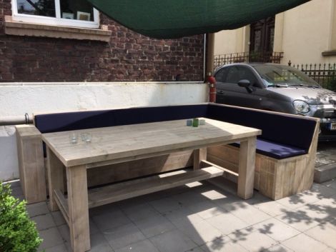 Bauholz Eckbank Freiberg mit transparentem Öl und Kissen Cartenza 120 Navy
