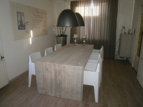 Bauholz Möbel - Esstisch Wismar mit Grey Wash Beize