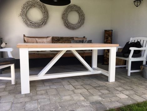 Gartentisch Passau aus Douglasie im Landhaus-Stil, 180 x 78 cm mit Grey Wash und 5 cm Tischplatte