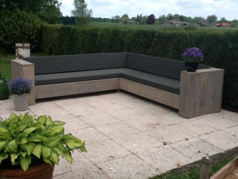 Garten Lounge Eckbank Aachen aus Grey Wash geöltem Bauholz mit Kissen in Standard 163 Anthracite