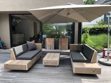 Lounge Sofa Norderney 200 cm aus transparent geöltem Bauholz mit Kissen Southend 160 Anthracite und Beistelltisch Amrum 100 x 60 x 32 cm  