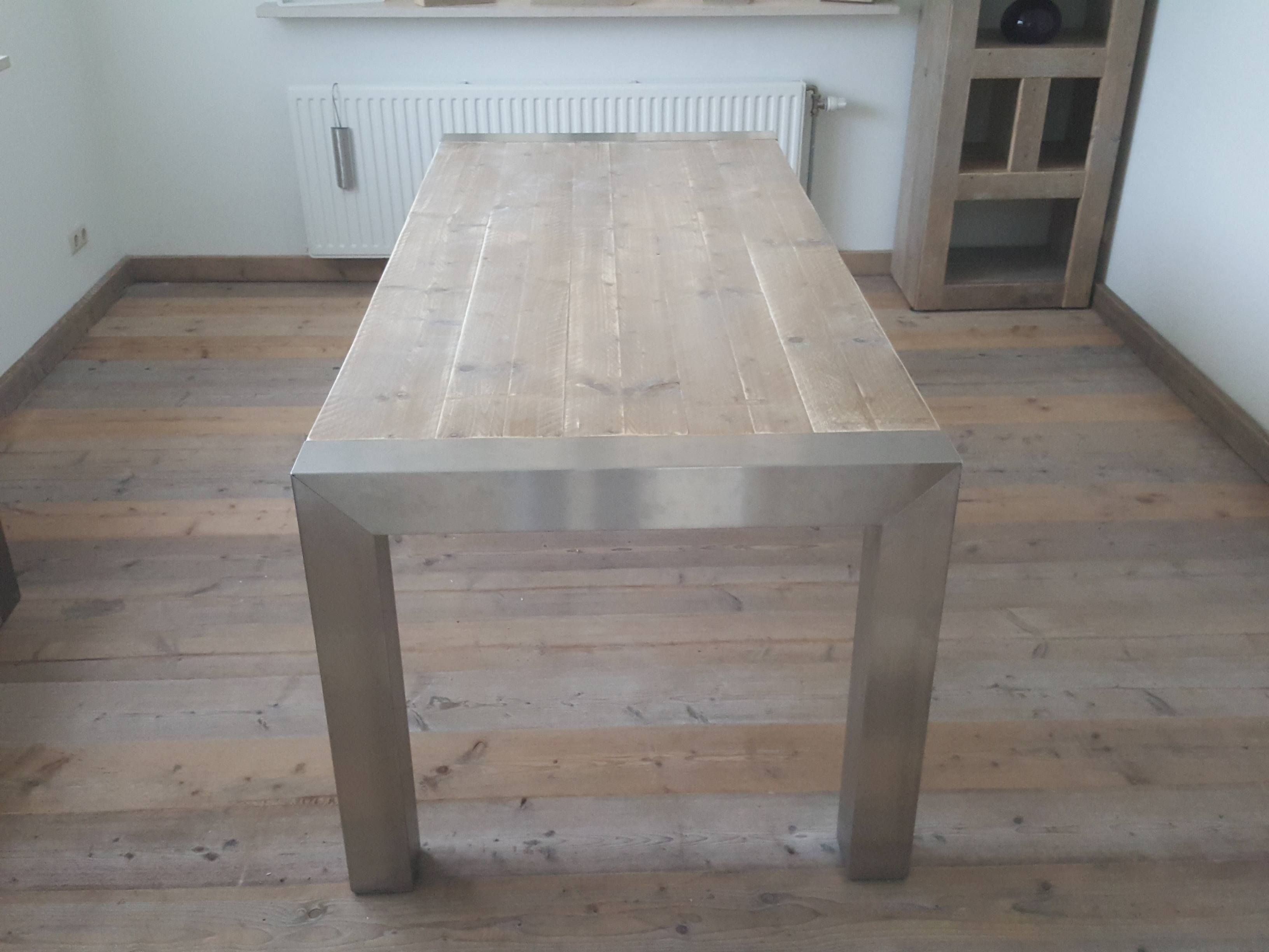 Esstisch Alstatte Massiver Holztisch Mit Edelstahlbeinen